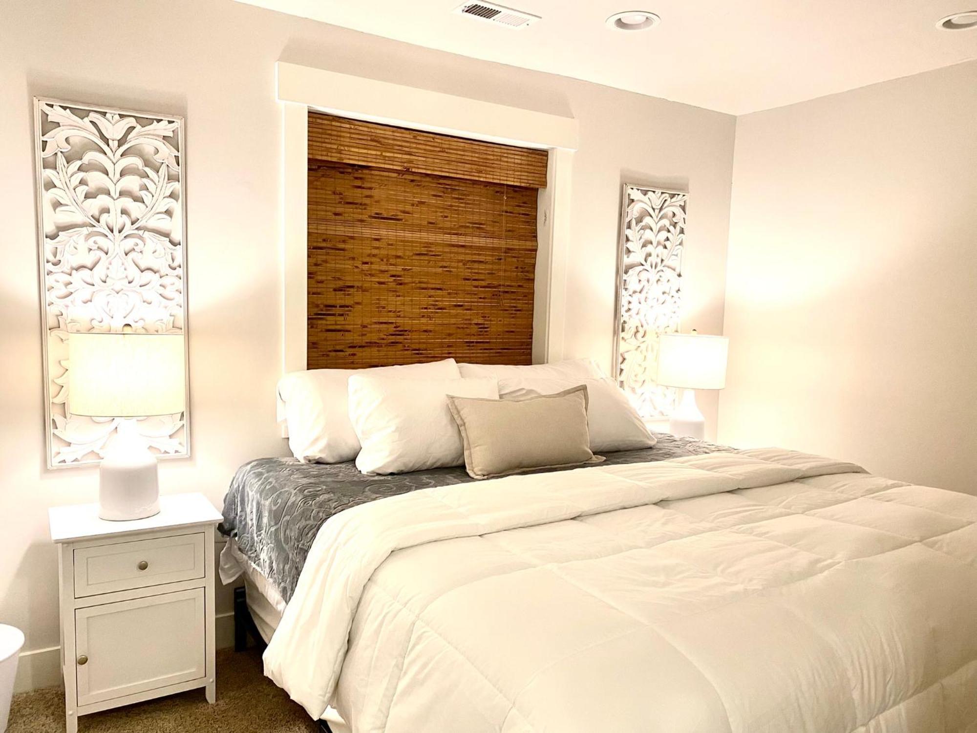 The Raspberry Garden Hotel Rexburg Room photo