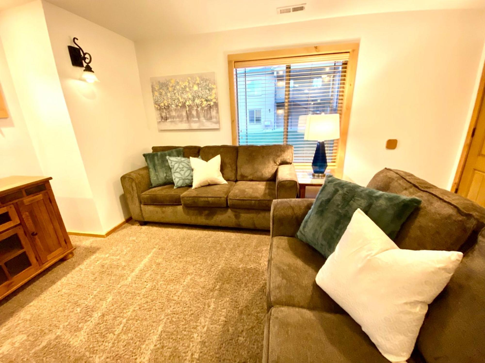 The Raspberry Garden Hotel Rexburg Room photo